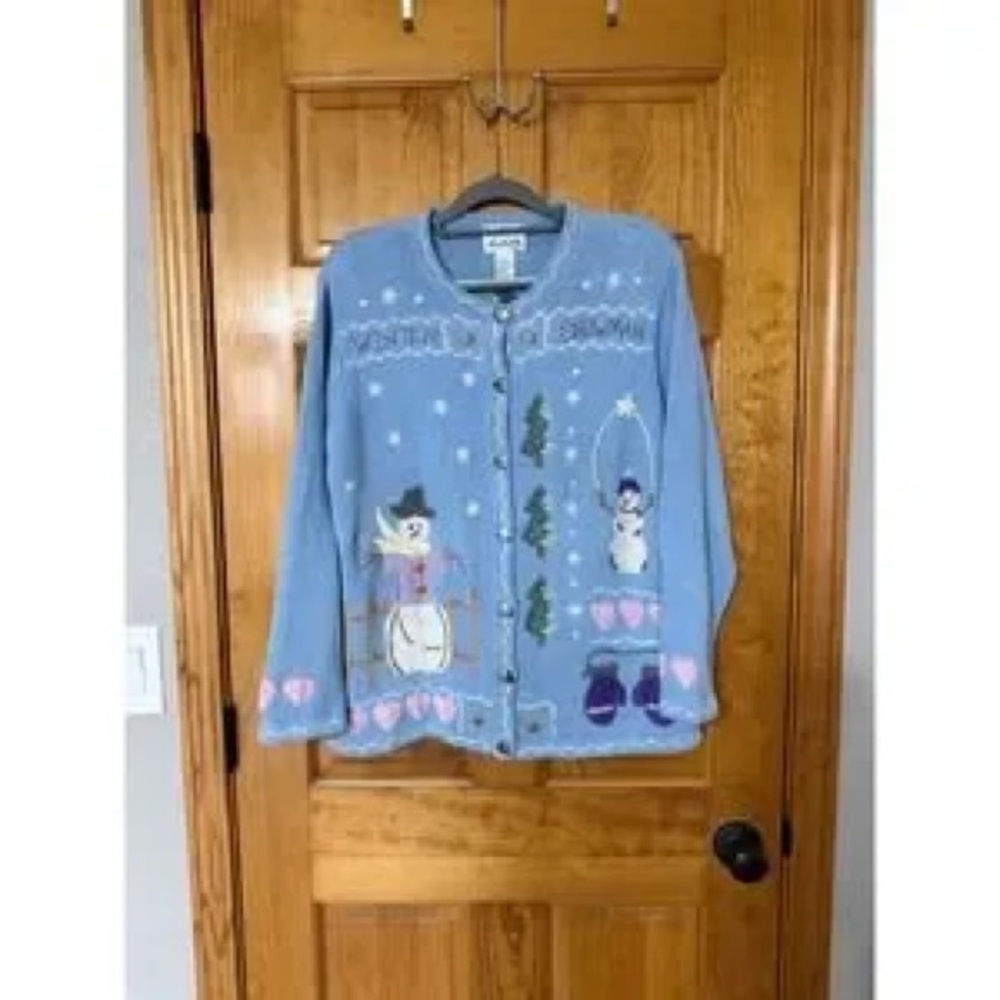 Quacker Factory Sky Blue Knit Top